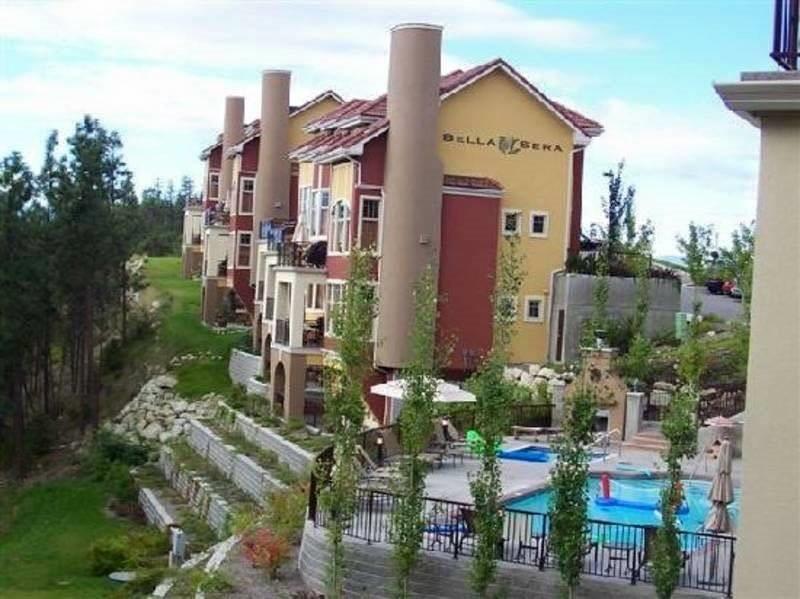 Bellasera Tuscan Villas By Associated Property Management Келоуна Экстерьер фото